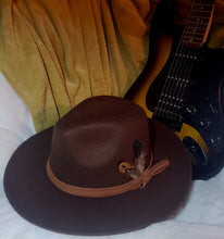 Load image into Gallery viewer, HS Crowns Fedoras