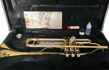 Load image into Gallery viewer, Jupiter JTB600 Trumpet with Hard Shell Carrying Case (Pre-Owned)
