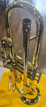 Load image into Gallery viewer, Getzen 300 Series Trumpet (Pre-Owned)
